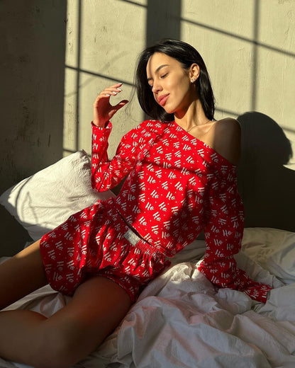 Casual Letter-Print Two-Piece Set: Cropped Crewneck Long-Sleeve Top & Elastic Waist Pants with Side Slits