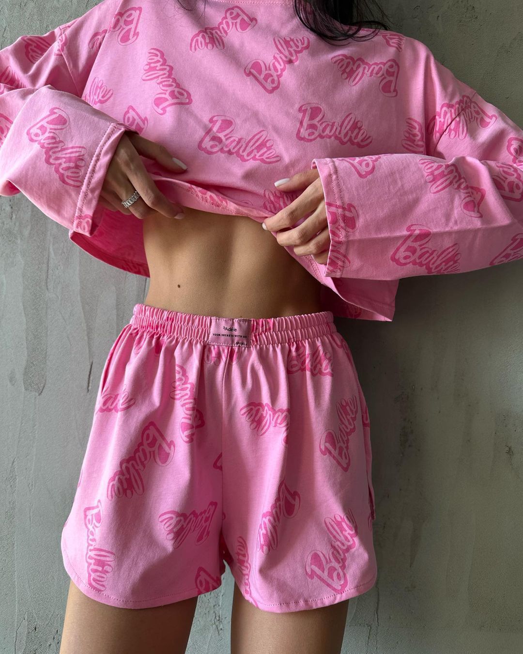 Casual Letter-Print Two-Piece Set: Cropped Crewneck Long-Sleeve Top & Elastic Waist Pants with Side Slits